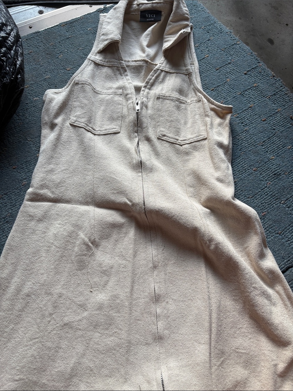 VICI Cream Zip-Front Sleeveless Collared Dress